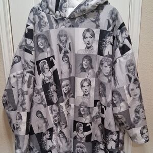Gray Taylor Swift Graphic Hoodie with Celebrity Print